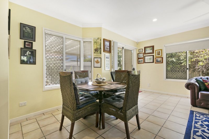 Photo - 165 Dunlin Drive, Burleigh Waters QLD 4220 - Image 7