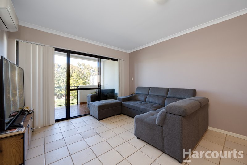 Photo - 16/5 Eastleigh Loop, Currambine WA 6028 - Image 6