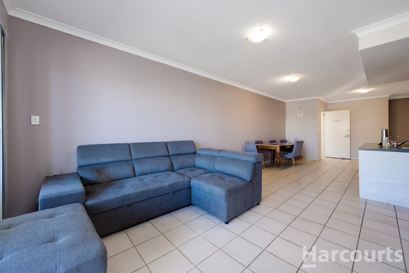 Photo - 16/5 Eastleigh Loop, Currambine WA 6028 - Image 8