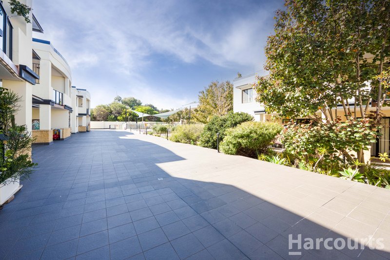 Photo - 16/5 Eastleigh Loop, Currambine WA 6028 - Image 20
