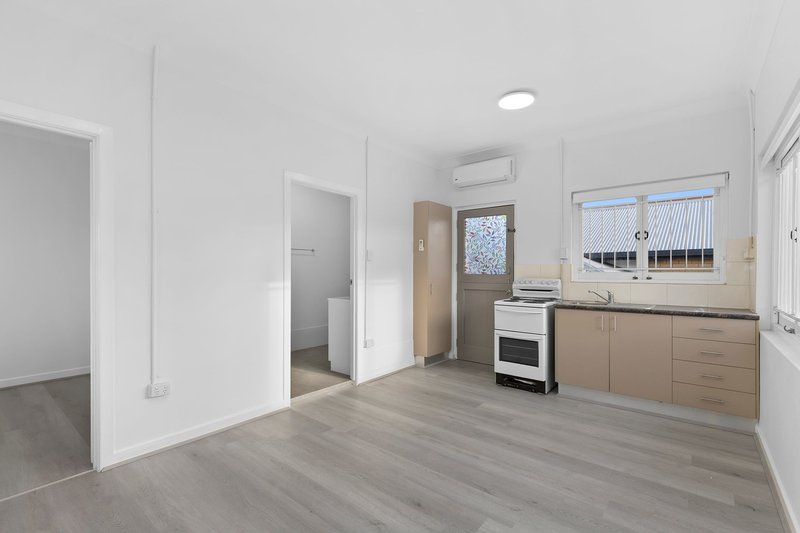 Photo - 1/65 Enoggera Road, Newmarket QLD 4051 - Image 2