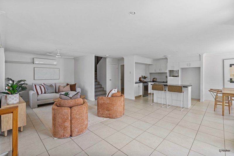 Photo - 16/5 Faculty Crescent, Mudgeeraba QLD 4213 - Image 4