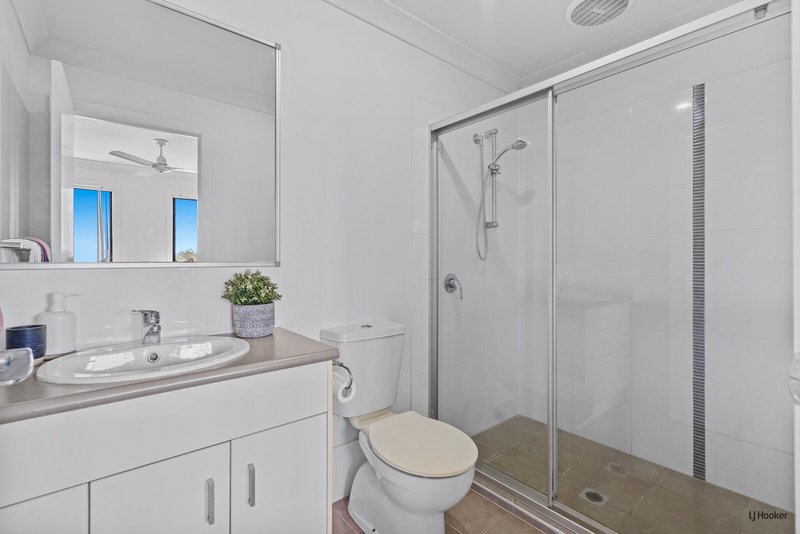Photo - 16/5 Faculty Crescent, Mudgeeraba QLD 4213 - Image 6