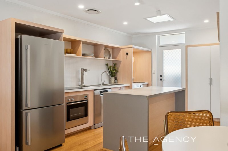 Photo - 1/65 Glenelg Street, Applecross WA 6153 - Image 12