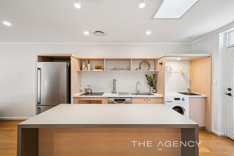 Photo - 1/65 Glenelg Street, Applecross WA 6153 - Image 13