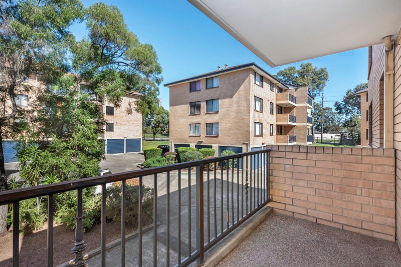 Photo - 16/5 Griffiths Street, Blacktown NSW 2148 - Image 6