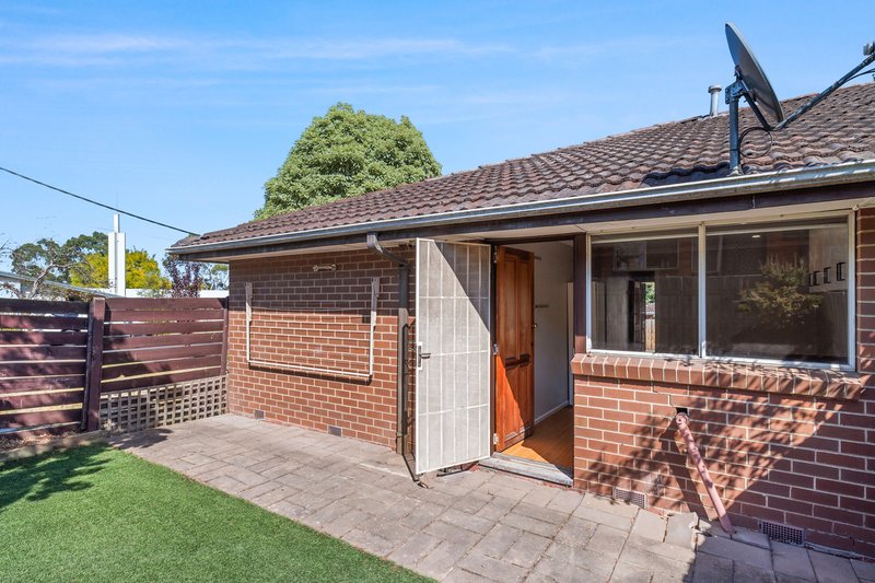 Photo - 1/65 Hewish Road, Croydon VIC 3136 - Image 8