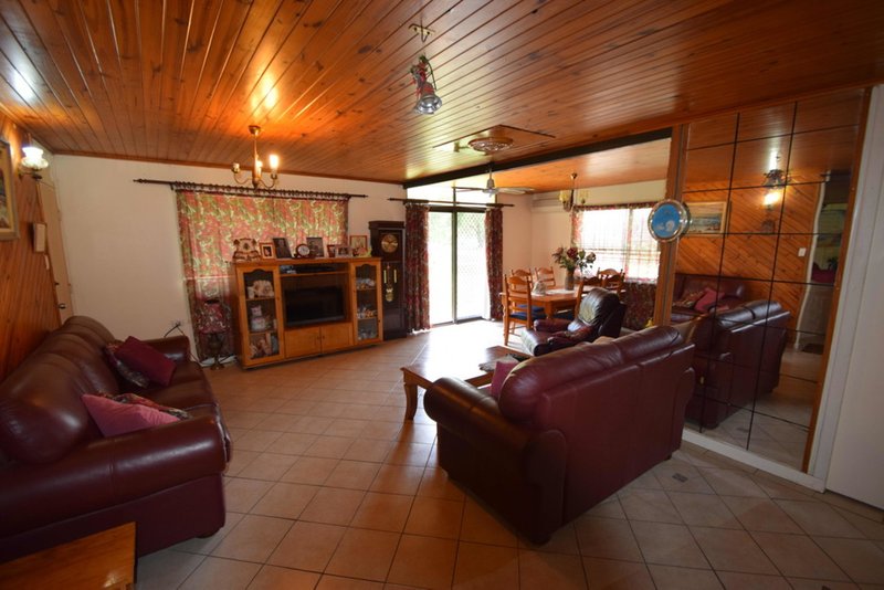 Photo - 165 Larsens Road, Coominya QLD 4311 - Image 3