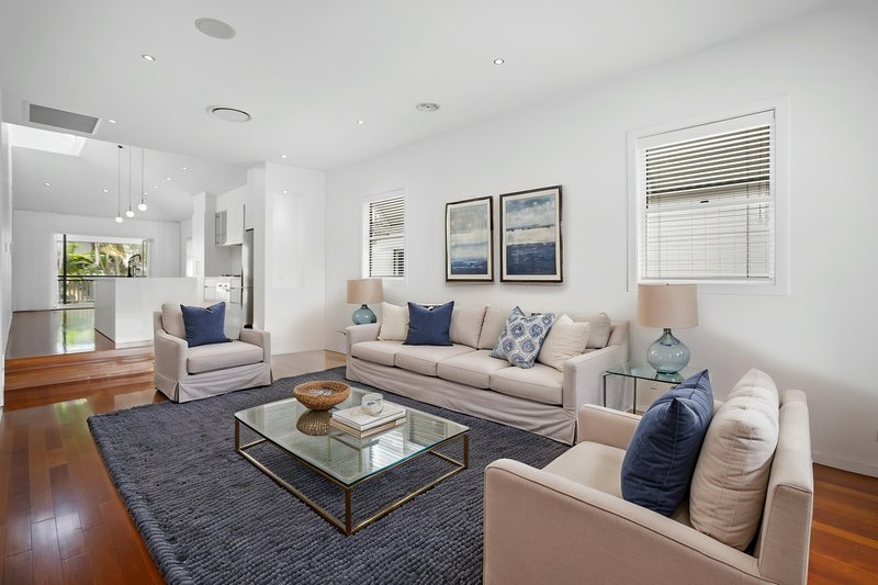 Photo - 165 Mcilwraith Avenue, Norman Park QLD 4170 - Image 3