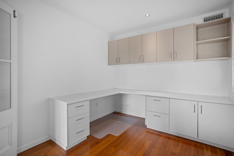 Photo - 165 Mcilwraith Avenue, Norman Park QLD 4170 - Image 18