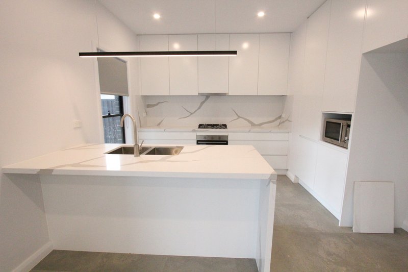 Photo - 165 Memorial Avenue, Liverpool NSW 2170 - Image 6