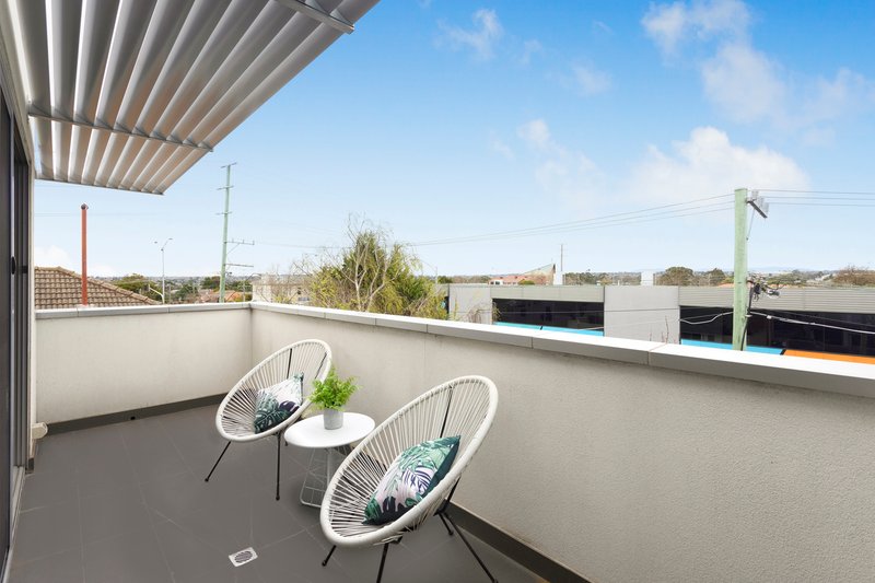 Photo - 16/5 Murrumbeena Road, Murrumbeena VIC 3163 - Image 6