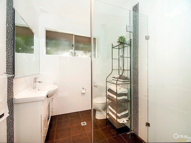 Photo - 165 Nuwarra Road, Moorebank NSW 2170 - Image 5