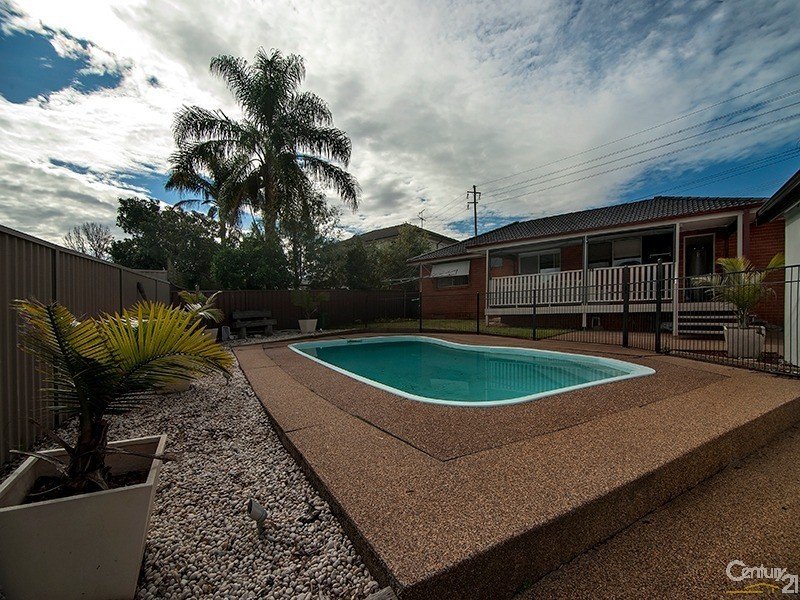 Photo - 165 Nuwarra Road, Moorebank NSW 2170 - Image 7