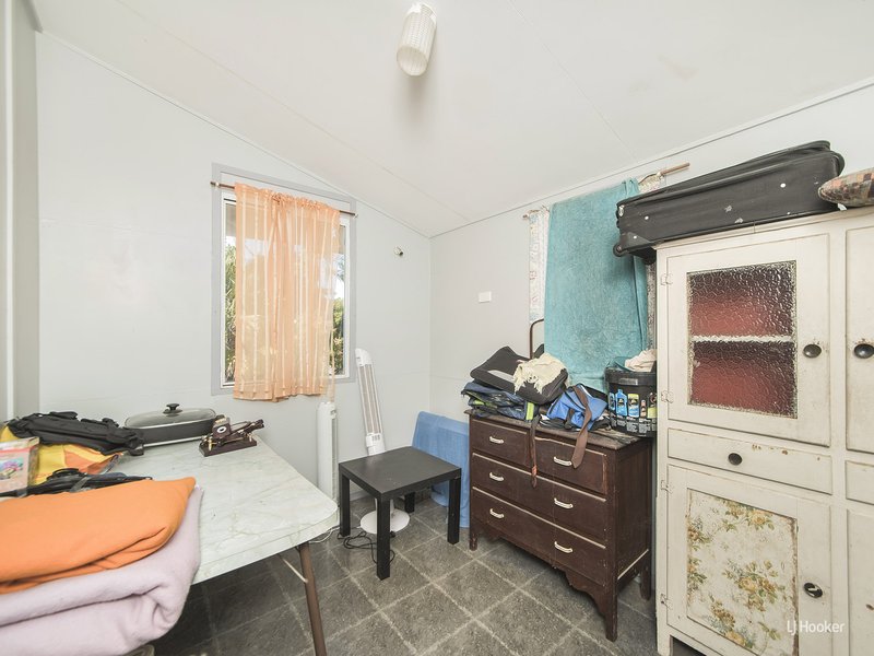 Photo - 165 Peter Street, Berserker QLD 4701 - Image 6