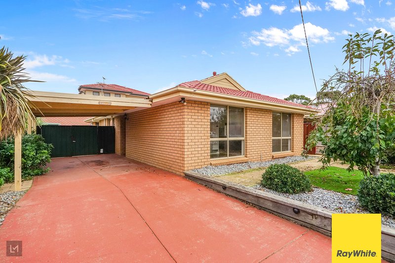 Photo - 1/65 Rowes Rd , Werribee VIC 3030 - Image 2