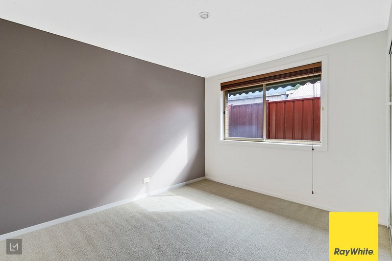 Photo - 1/65 Rowes Rd , Werribee VIC 3030 - Image 11