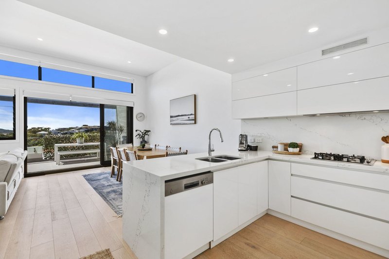 Photo - 1/65 Scenic Highway, Terrigal NSW 2260 - Image 2