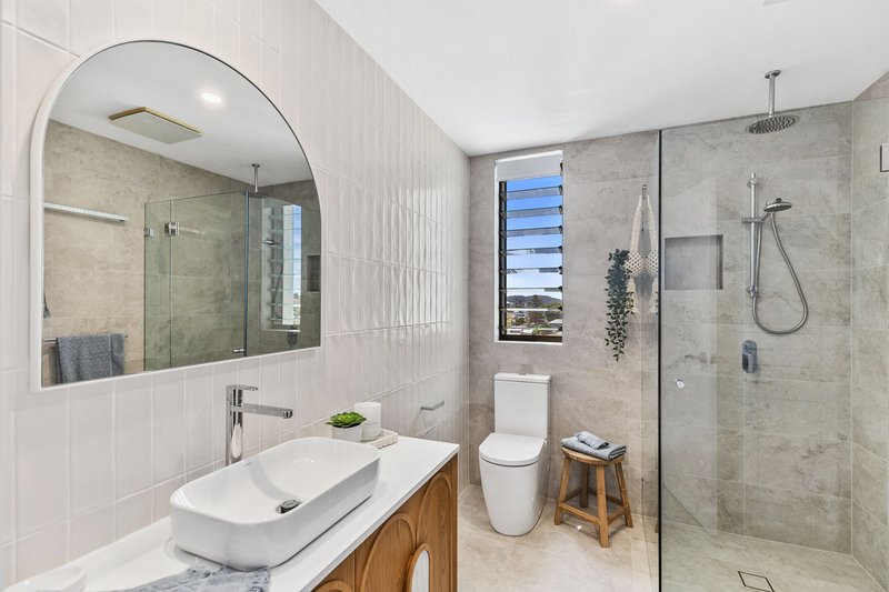 Photo - 1/65 Scenic Highway, Terrigal NSW 2260 - Image 9