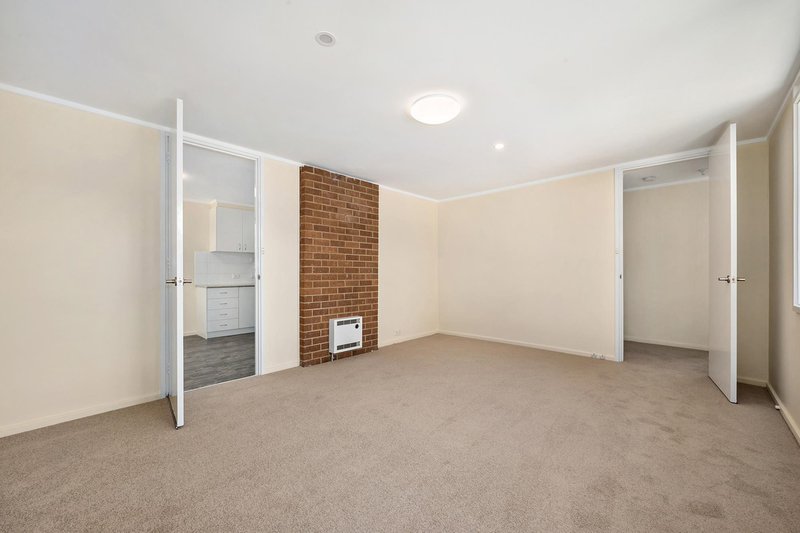 Photo - 165 Starke Street, Holt ACT 2615 - Image 3