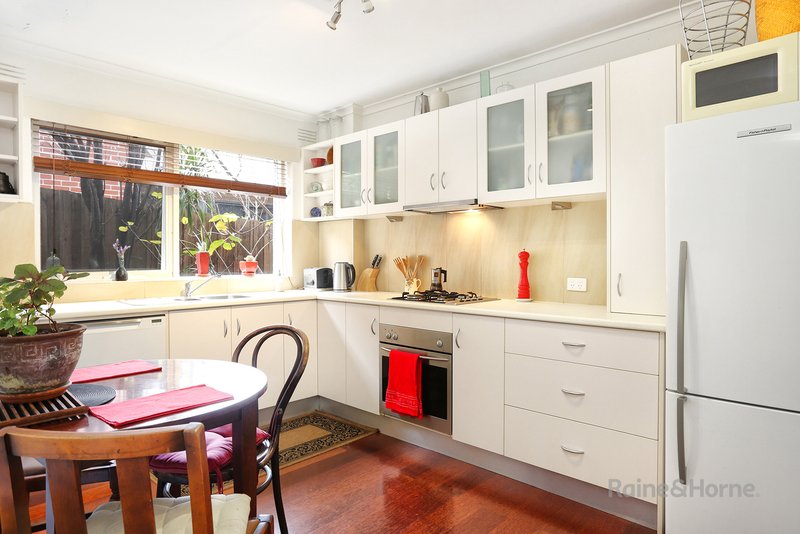 Photo - 1/65 Warrick Street, Ascot Vale VIC 3032 - Image 5