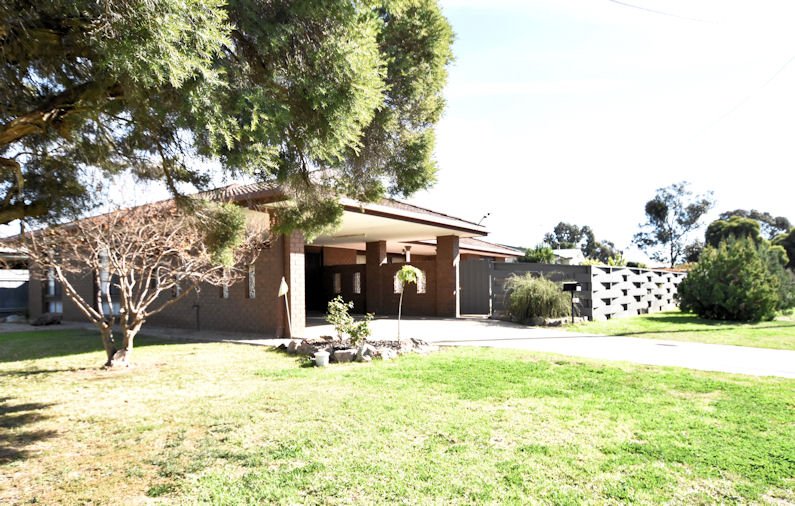 Photo - 165 Wirraway Drive, Deniliquin NSW 2710 - Image 1