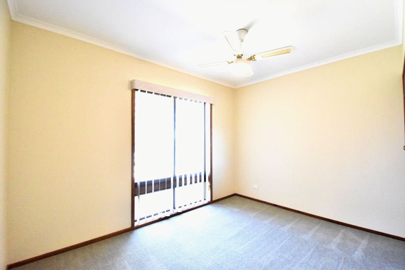 Photo - 165 Wirraway Drive, Deniliquin NSW 2710 - Image 6