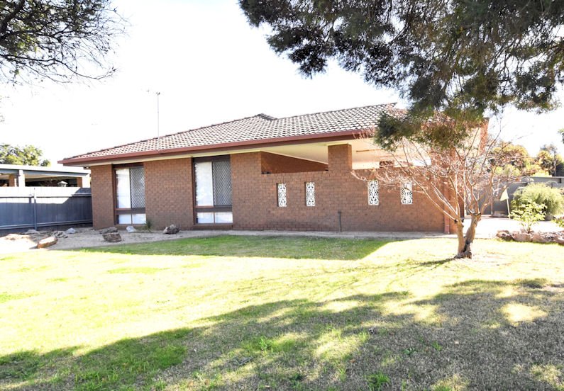 Photo - 165 Wirraway Drive, Deniliquin NSW 2710 - Image 11