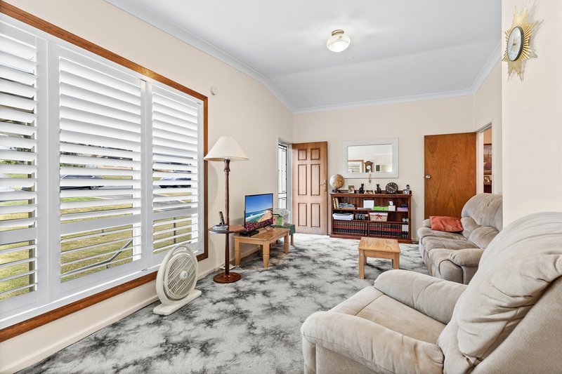 Photo - 165 Wommara Avenue, Belmont North NSW 2280 - Image 2