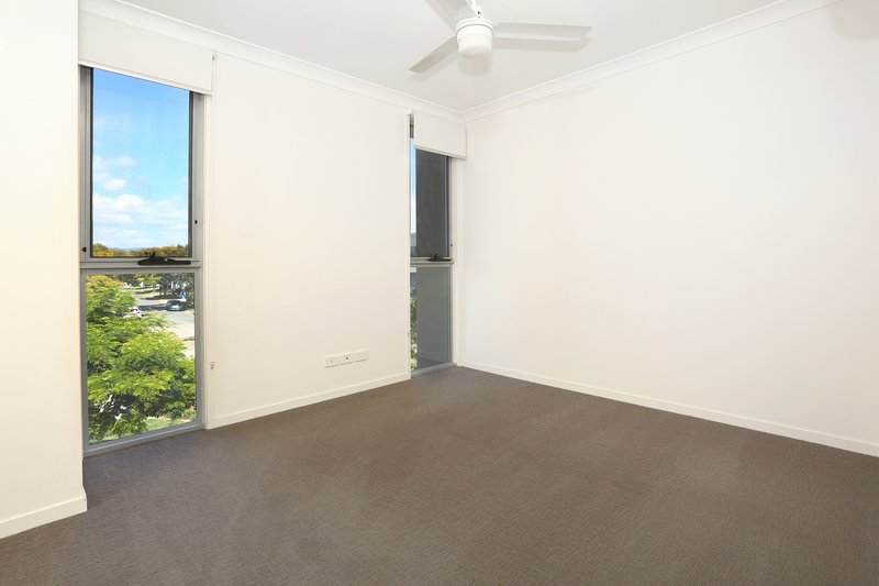 Photo - 16/5036 Emerald Island Drive, Carrara QLD 4211 - Image 5