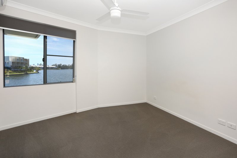 Photo - 16/5036 Emerald Island Drive, Carrara QLD 4211 - Image 6