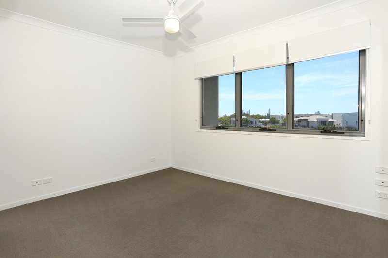 Photo - 16/5036 Emerald Island Drive, Carrara QLD 4211 - Image 7