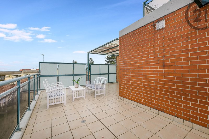 Photo - 16/52-58 Woniora Road, Hurstville NSW 2220 - Image 7