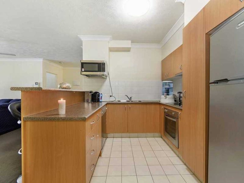 Photo - 16/52 Queen Street, Southport QLD 4215 - Image 4