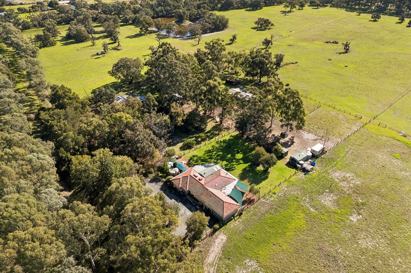Photo - 1653 Thomas Road, Oakford WA 6121 - Image 4