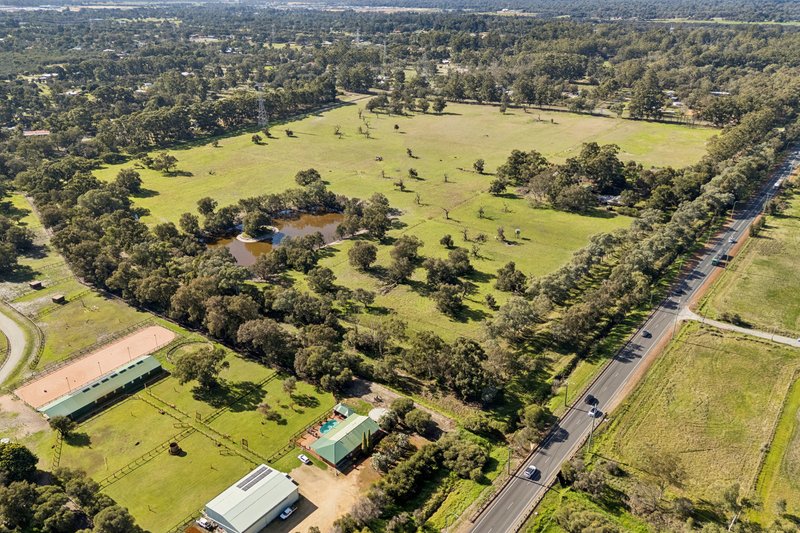 Photo - 1653 Thomas Road, Oakford WA 6121 - Image 16