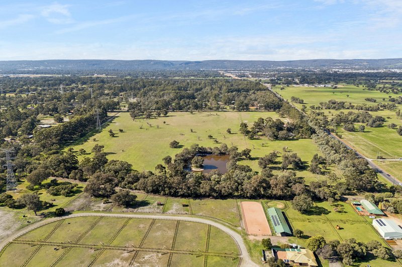 Photo - 1653 Thomas Road, Oakford WA 6121 - Image 17