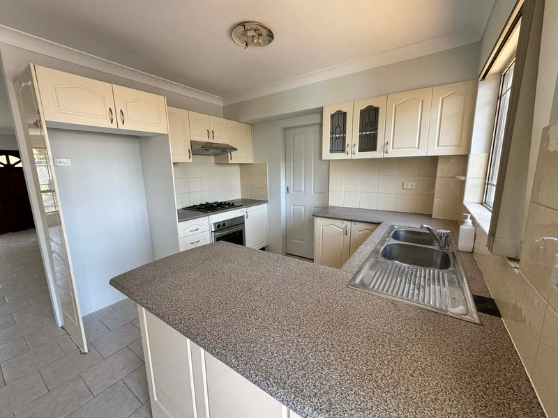 Photo - 16/57 Bellevue Avenue, Georges Hall NSW 2198 - Image 5