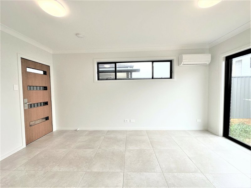 Photo - 165A Emerald Hills Boulevard, Leppington NSW 2179 - Image 3