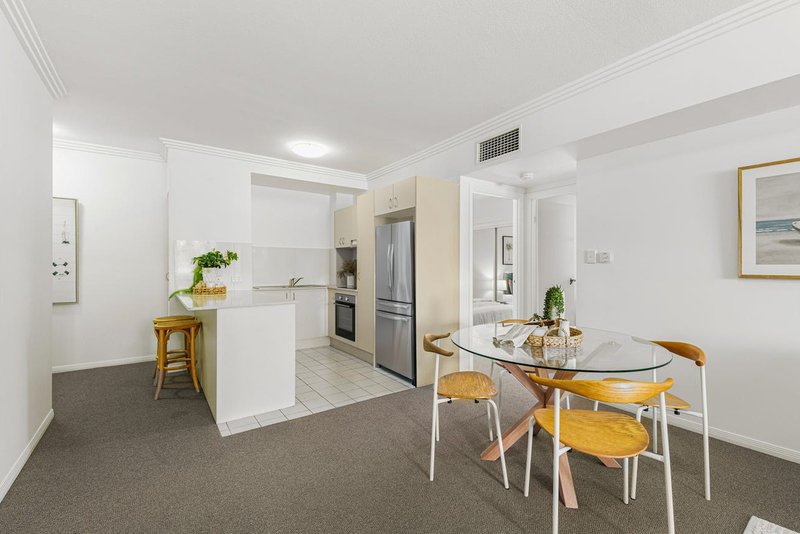Photo - 16/6-10 Rose Street, Southport QLD 4215 - Image 5