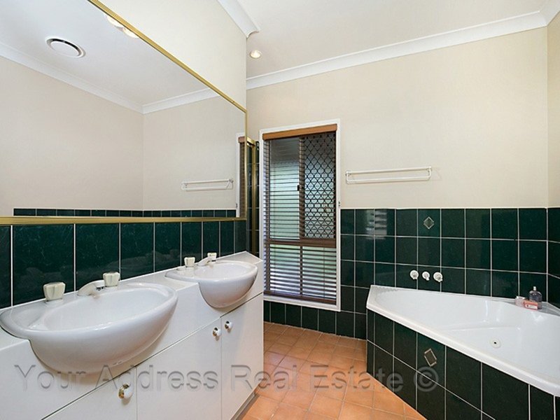 Photo - 166-168 Silvereye Crescent, Greenbank QLD 4124 - Image 7