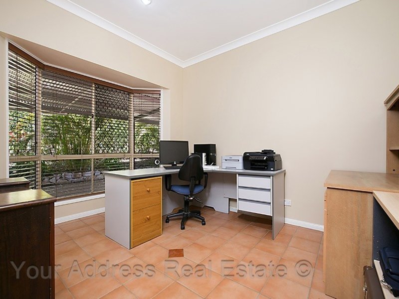 Photo - 166-168 Silvereye Crescent, Greenbank QLD 4124 - Image 9