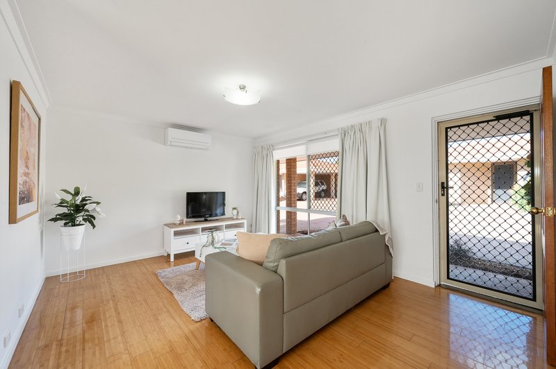 Photo - 16/6-8 Pinewood Avenue, Kardinya WA 6163 - Image 2