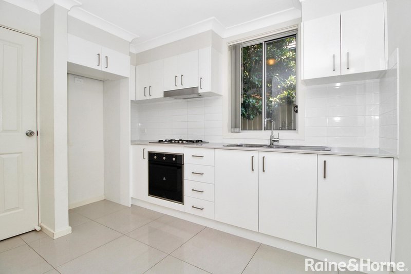Photo - 1/66 Brisbane Street, Oxley Park NSW 2760 - Image 3