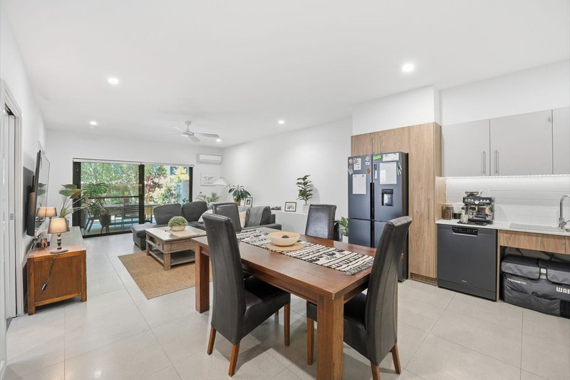 Photo - 1/66 Broughton Road, Kedron QLD 4031 - Image 4