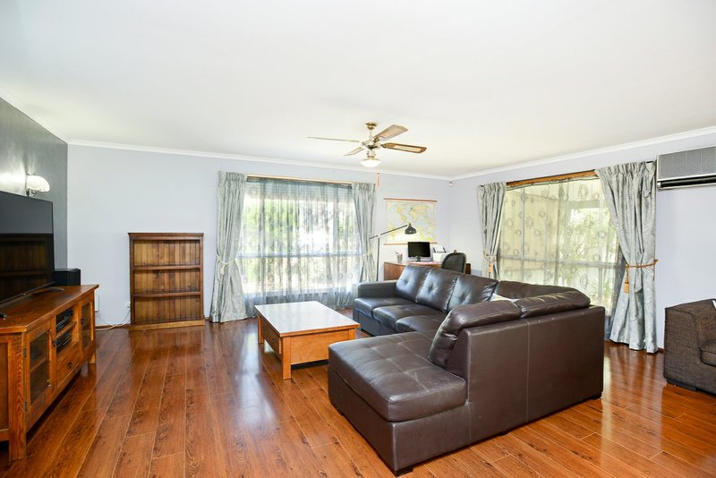 Photo - 166 Canterbury Rd , Victor Harbor SA 5211 - Image 4