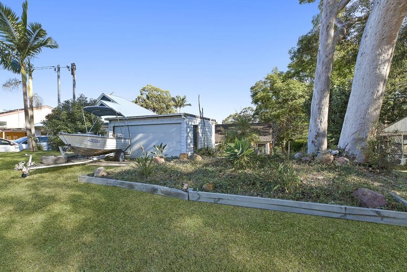 Photo - 166 Fishing Point Road, Fishing Point NSW 2283 - Image 4