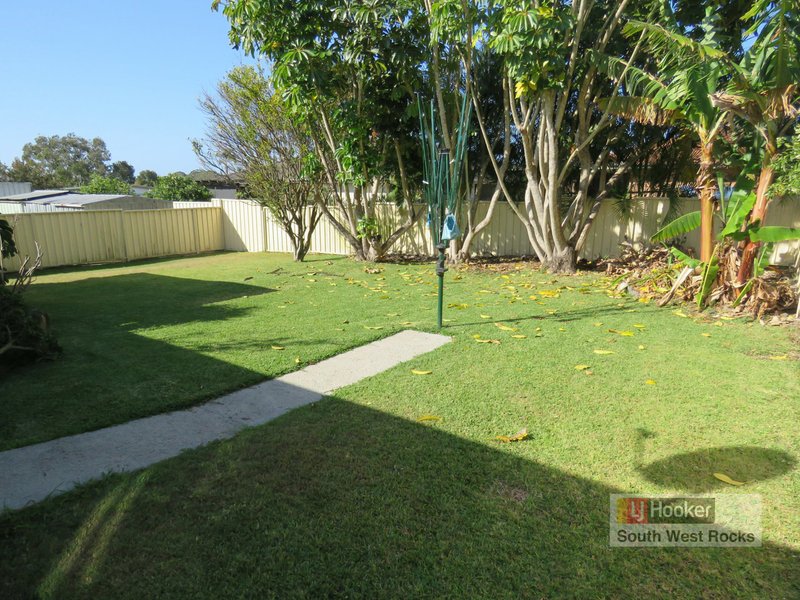 Photo - 166 Gregory Street, South West Rocks NSW 2431 - Image 3