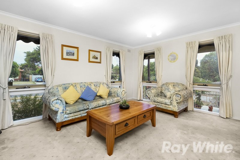 Photo - 166 Haverbrack Drive, Mulgrave VIC 3170 - Image 2