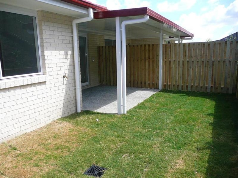Photo - 1/66 Hawkesbury Avenue, Pacific Pines QLD 4211 - Image 5